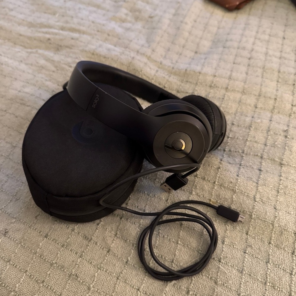 Beats Solo 3 by Dre Black On-Ear Headphones